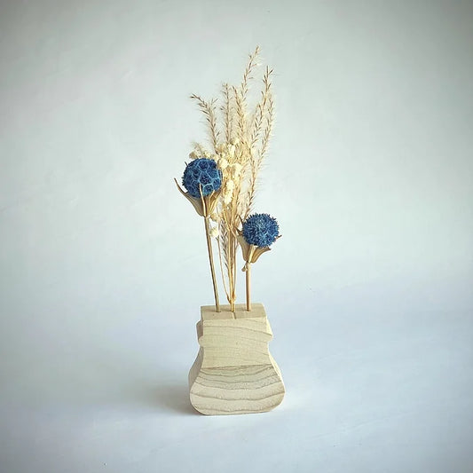 Everblooms & Co. Petunia: Petite Perfection for Your Blooms